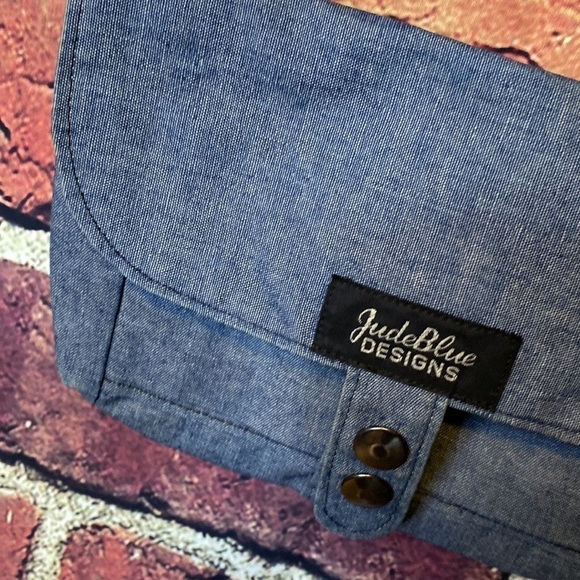 Judy Blue Designs Small Crossbody Denim Purse with Floral interior - Picture 3 of 9